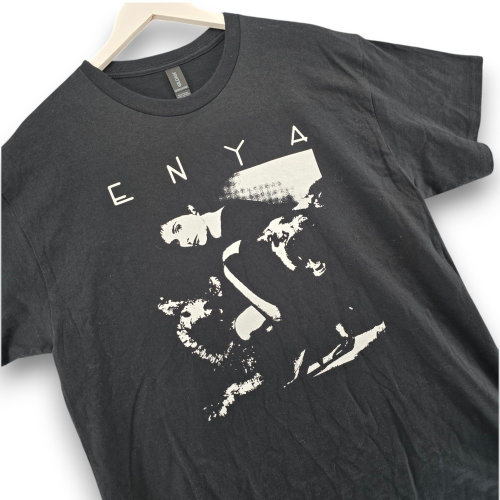Enya Graphic T Shirt Mens Large Black Cotton Short Sleeve Band Tee